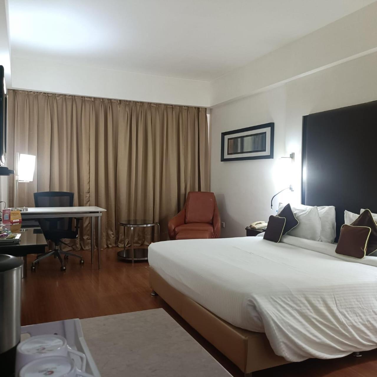 Royal Park Kakinada Hotel Exterior photo