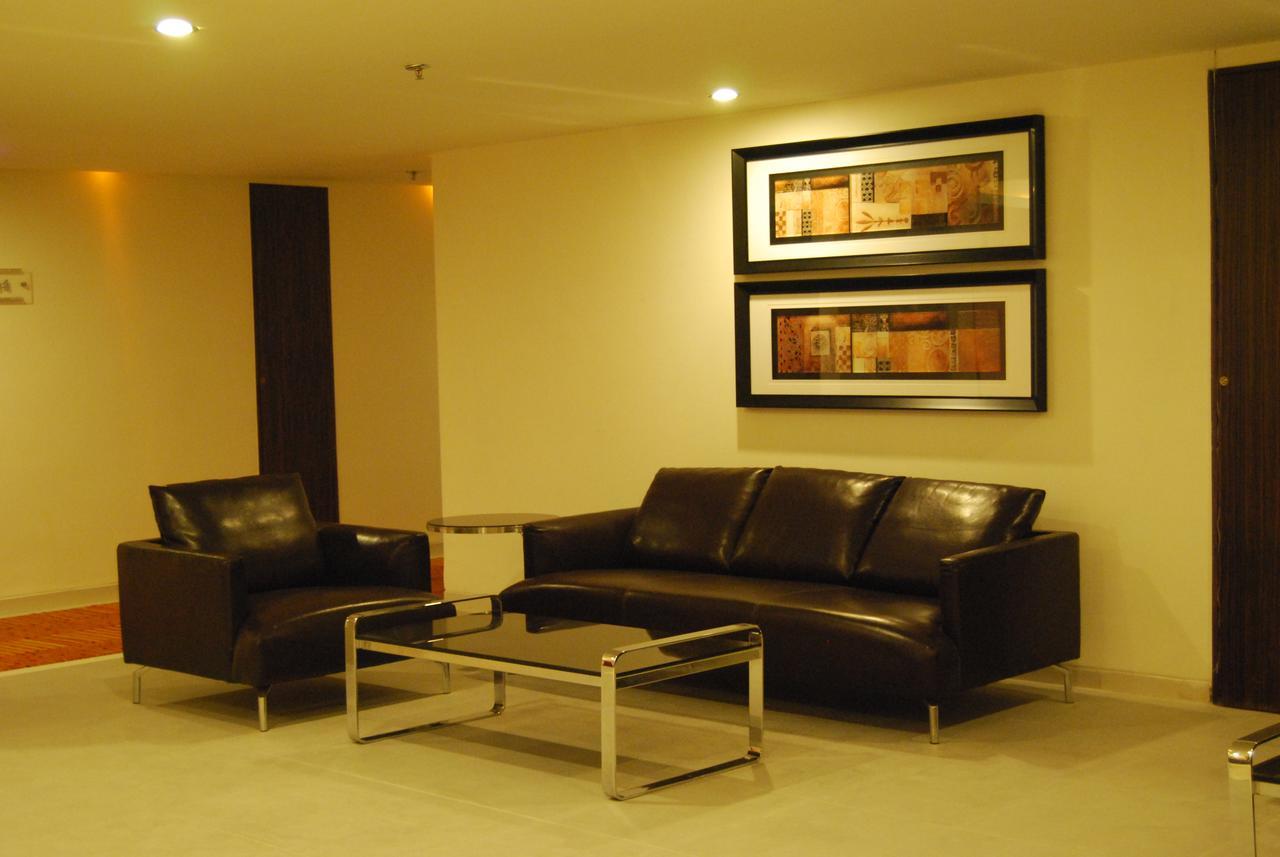 Royal Park Kakinada Hotel Exterior photo