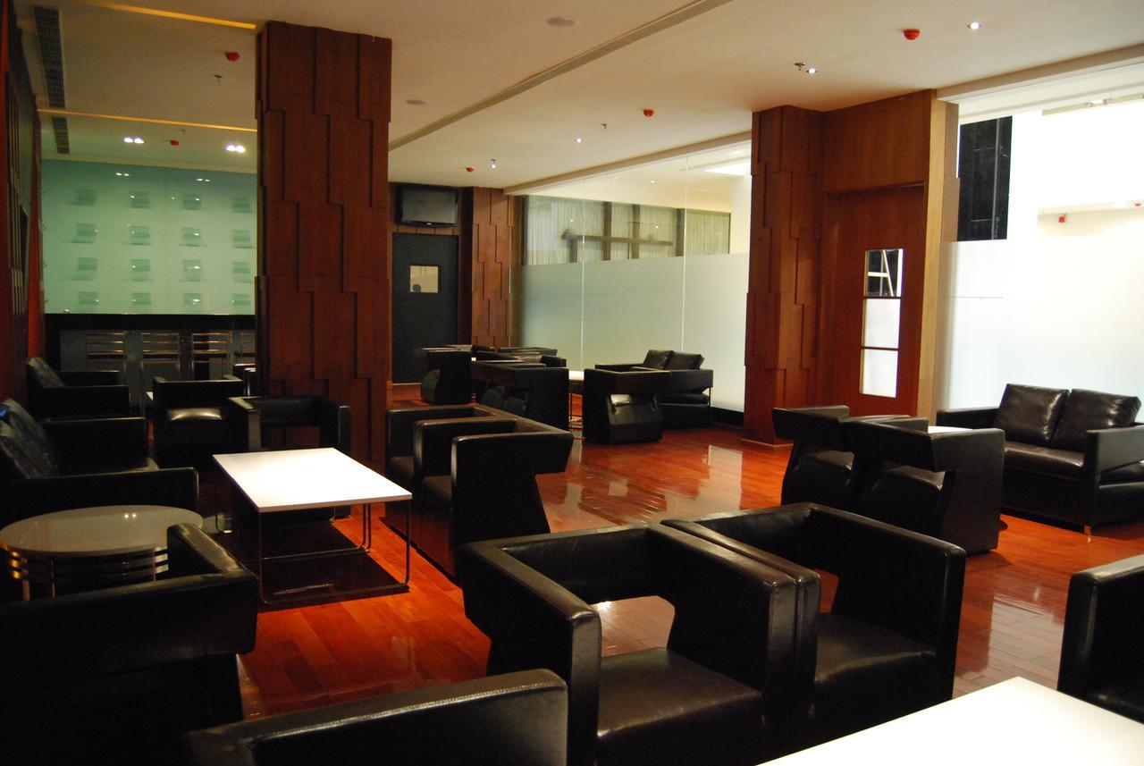 Royal Park Kakinada Hotel Exterior photo