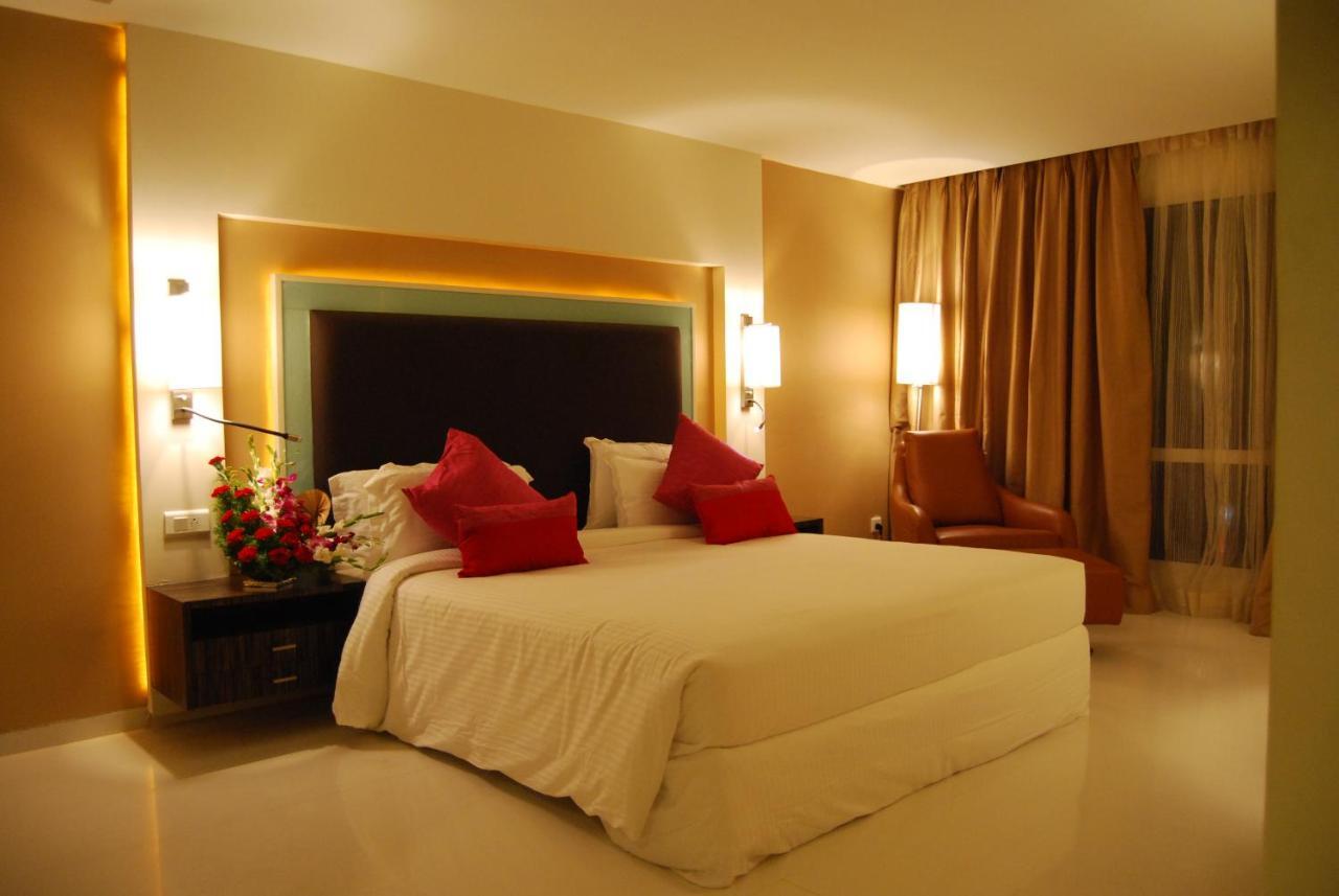 Royal Park Kakinada Hotel Exterior photo